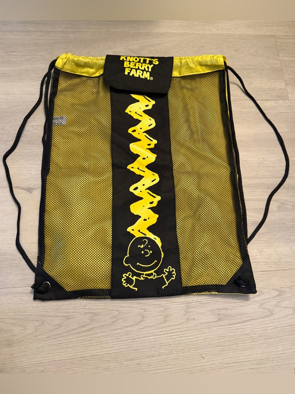 Rare Vintage Yellow Snoopy PEANUTS Knotts Berry Farm Backpack Retro Kidcore